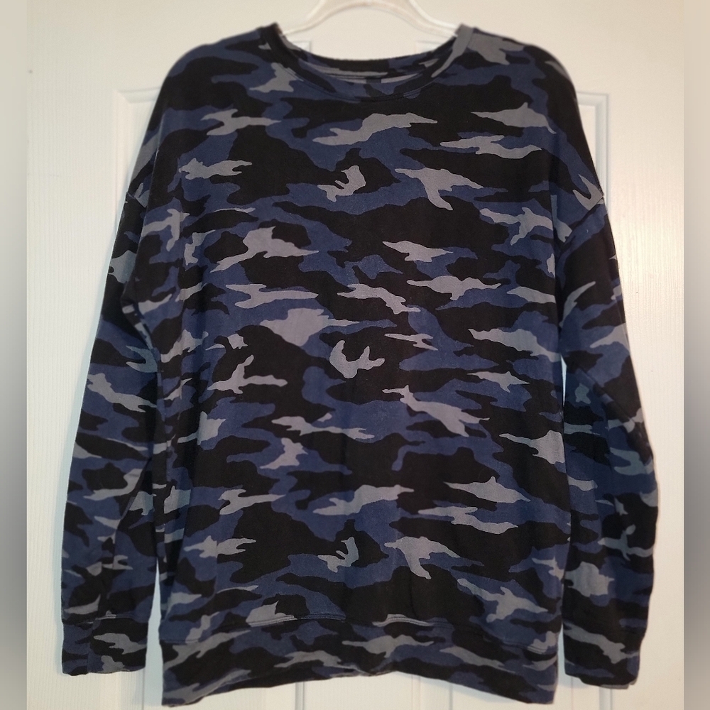 Athleta Heather Gray Black And Blue Camo Sweatshirt